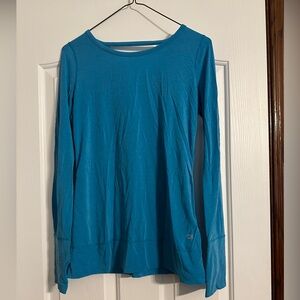 Gap fit open back tee